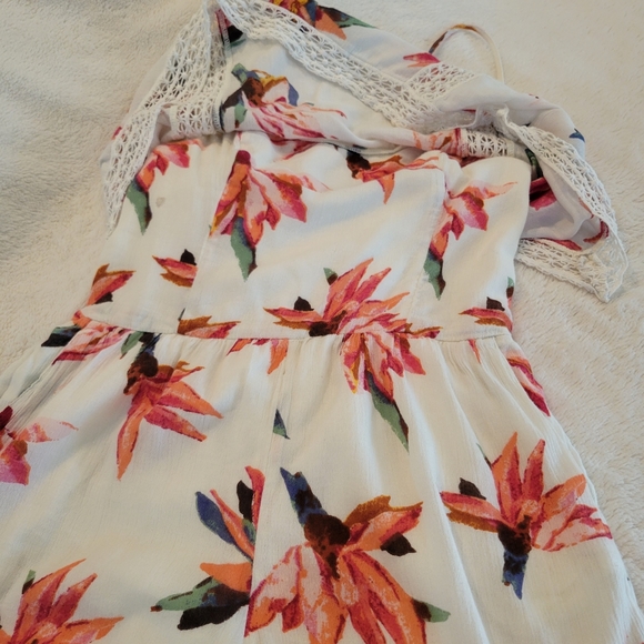 Abercrombie & Fitch Floral Crochet Lace Spaghetti Strap Mini Bib Romper *sz S* - Picture 14 of 16